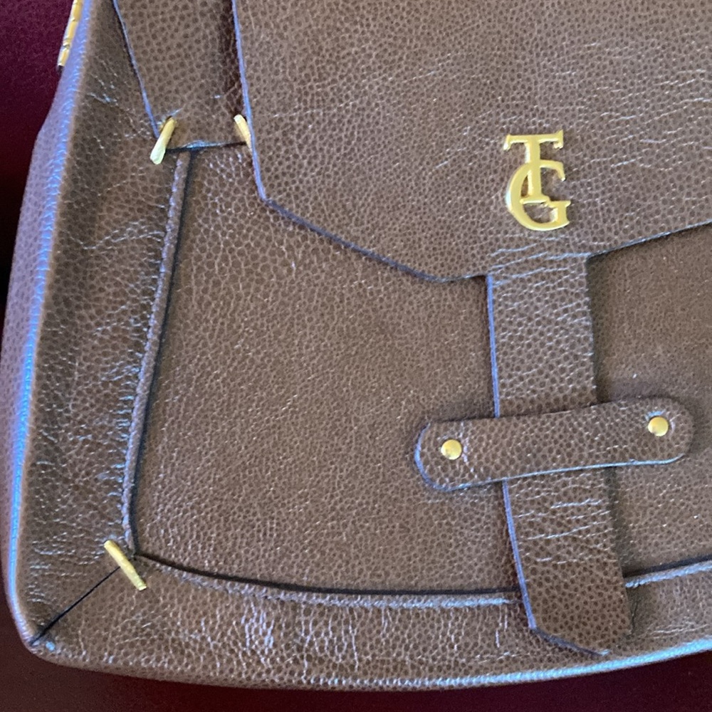Luxury Handbag - Picture 9 of 15